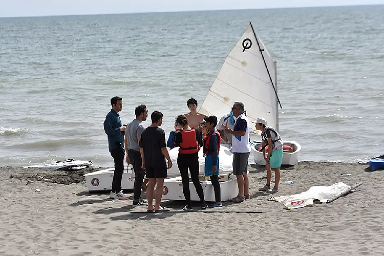 Van Gölü'nde yelken eğitimi ile dalış tutkunlarına yeni bir deneyim sunuluyor