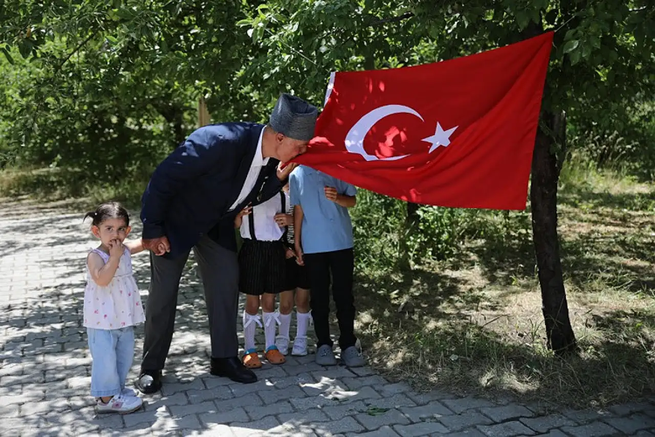 Efsane Tank Şoförü Abdulkadir Kurt, Kıbrıs Barış Harekatı Anılarını Paylaştı!