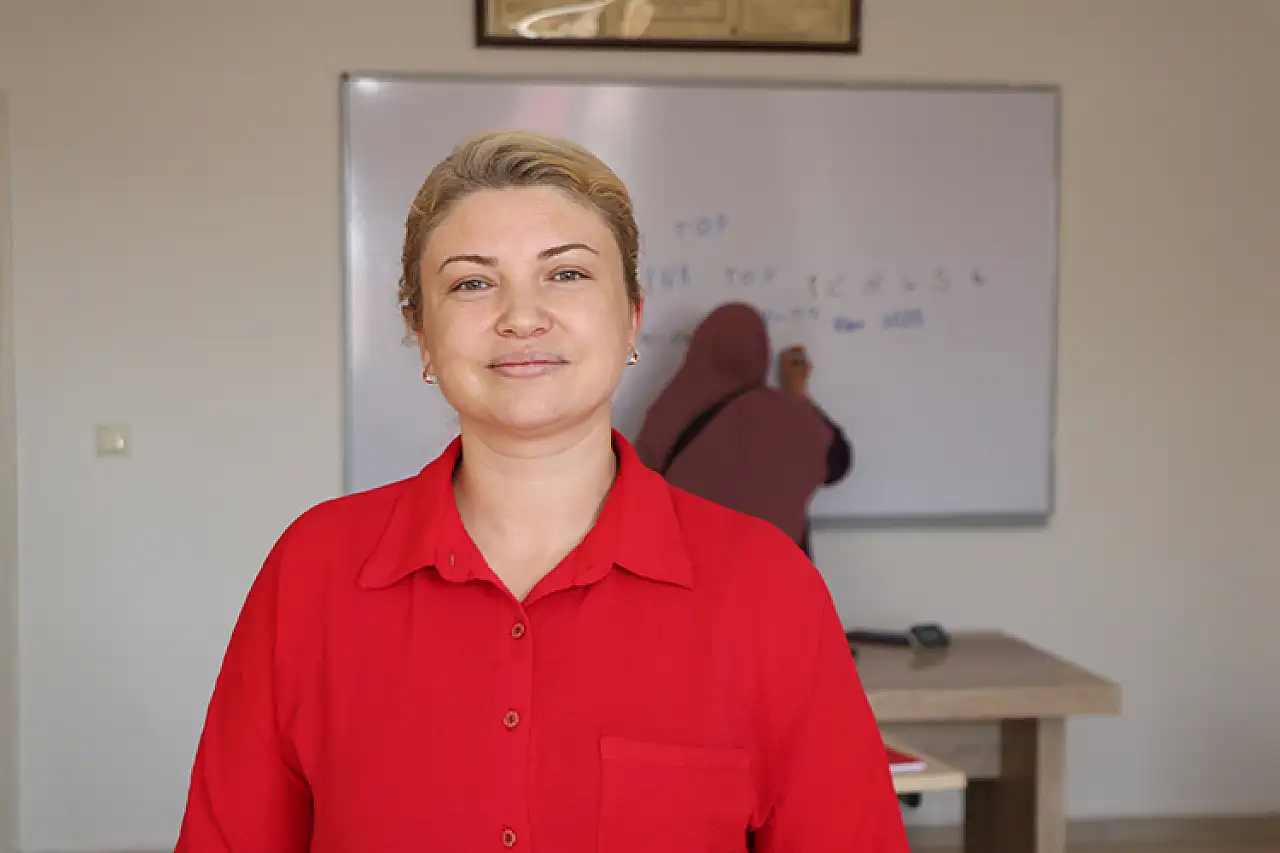 Okuma Yazma Öğrenerek Hayata Dört Elle Sarılan Nimet Nine, Kaybolma Korkusunu Geride Bıraktı!