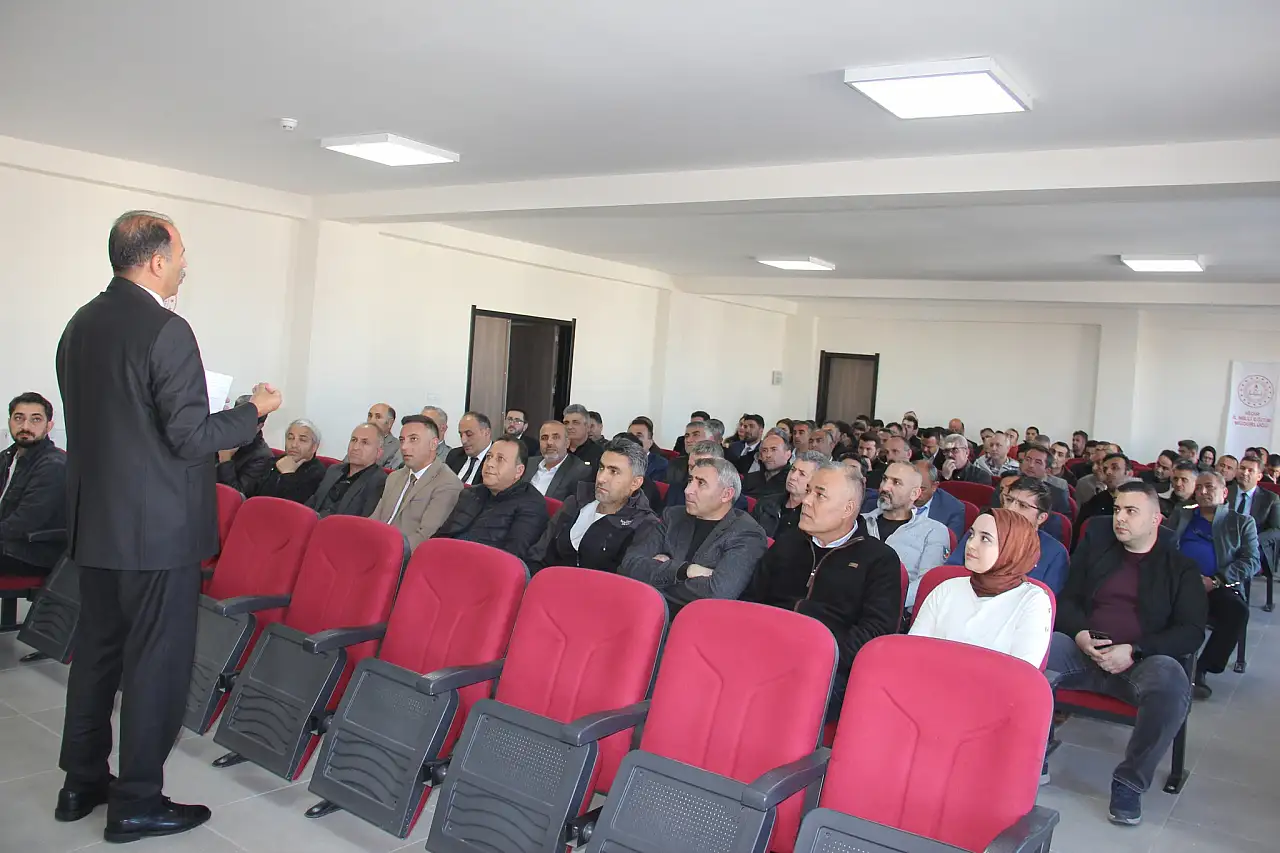 Iğdır'da Ortak Sınavlar Öncesi İdarecilere Bilgilendirme Toplantısı Düzenlendi