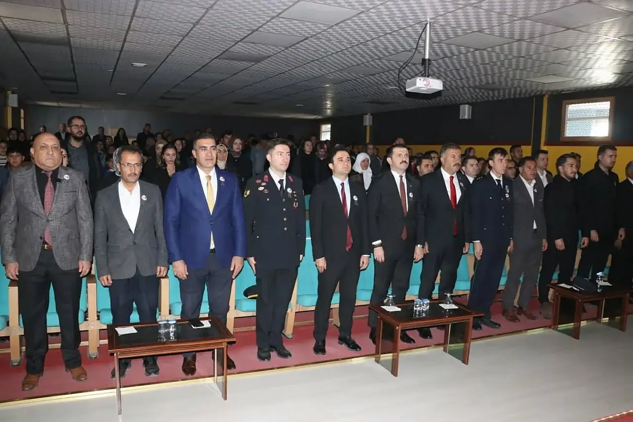 Cumhuriyetimizin kurucusu Gazi Mustafa Kemal Atatürk, Tutak'ta anıldı