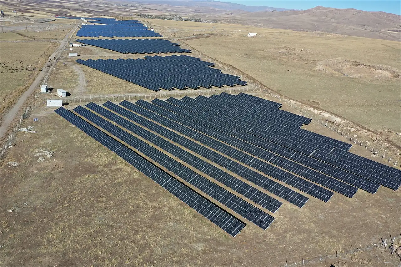 Karın eksik olmadığı Ağrı güneş enerjisinde öne çıkıyor