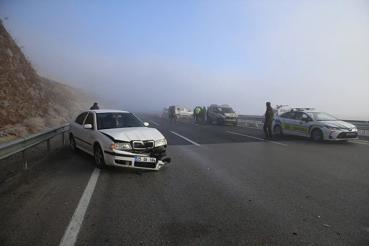 Ağrı-Erzurum karayolunda kaza: 11 yaralı