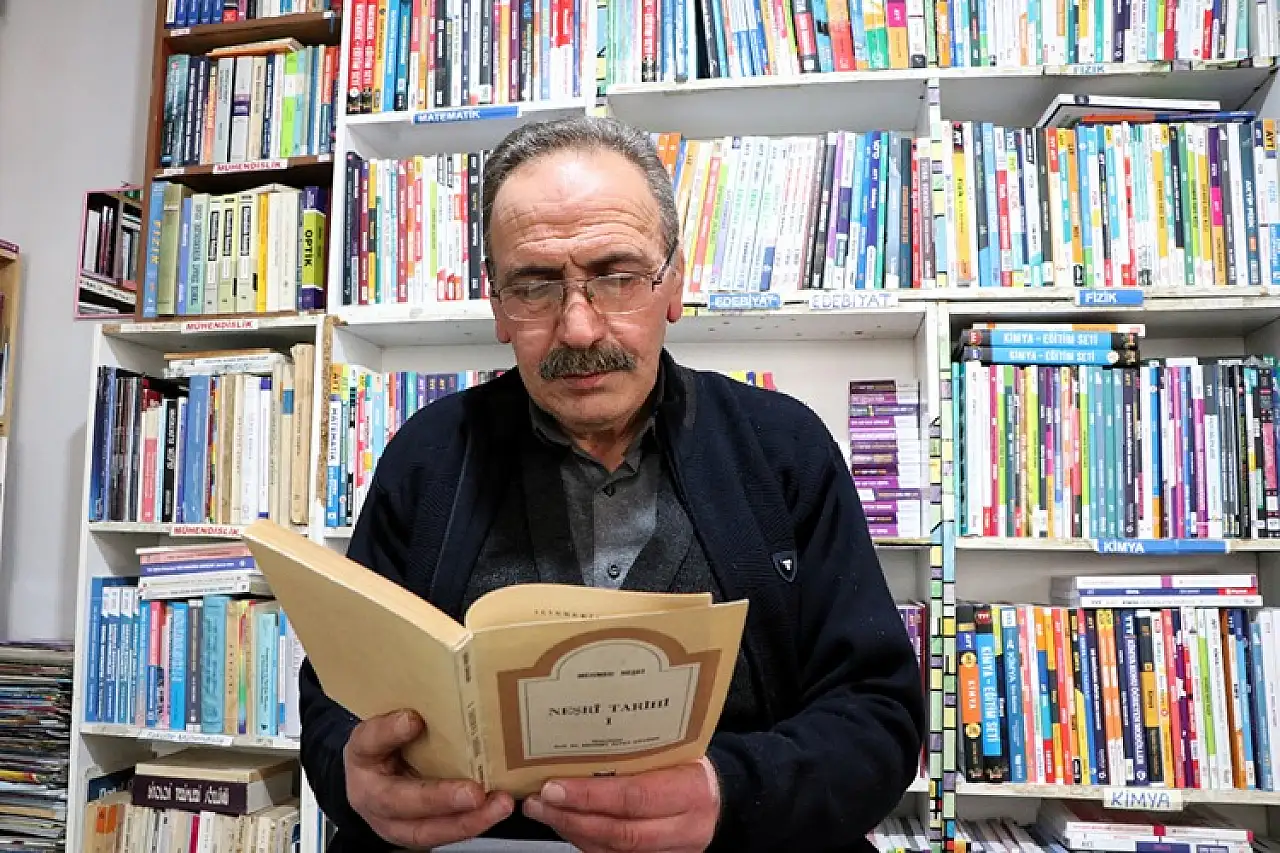 30 Yıldır Kitaplarla İç İçe: Erzurumlu Sahafın Eşsiz Yaşamı