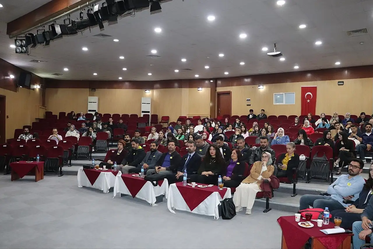 Iğdır Üniversitesi'nde Dünya Radyoloji Günü Etkinliği Düzenlendi