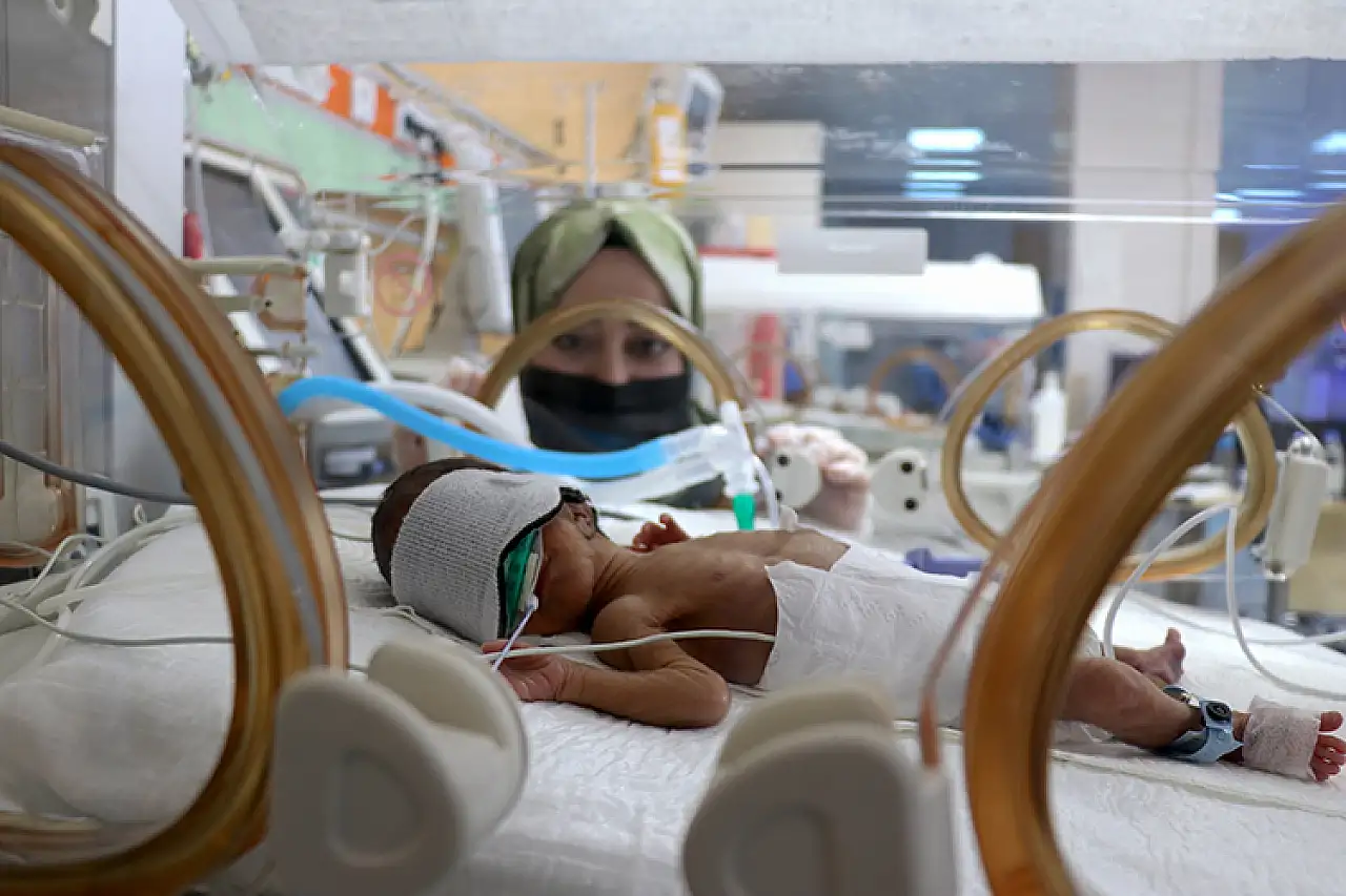 Şefkat Nöbetiyle Hayata Tutundular: Prematüre İkizler Yaşıyor