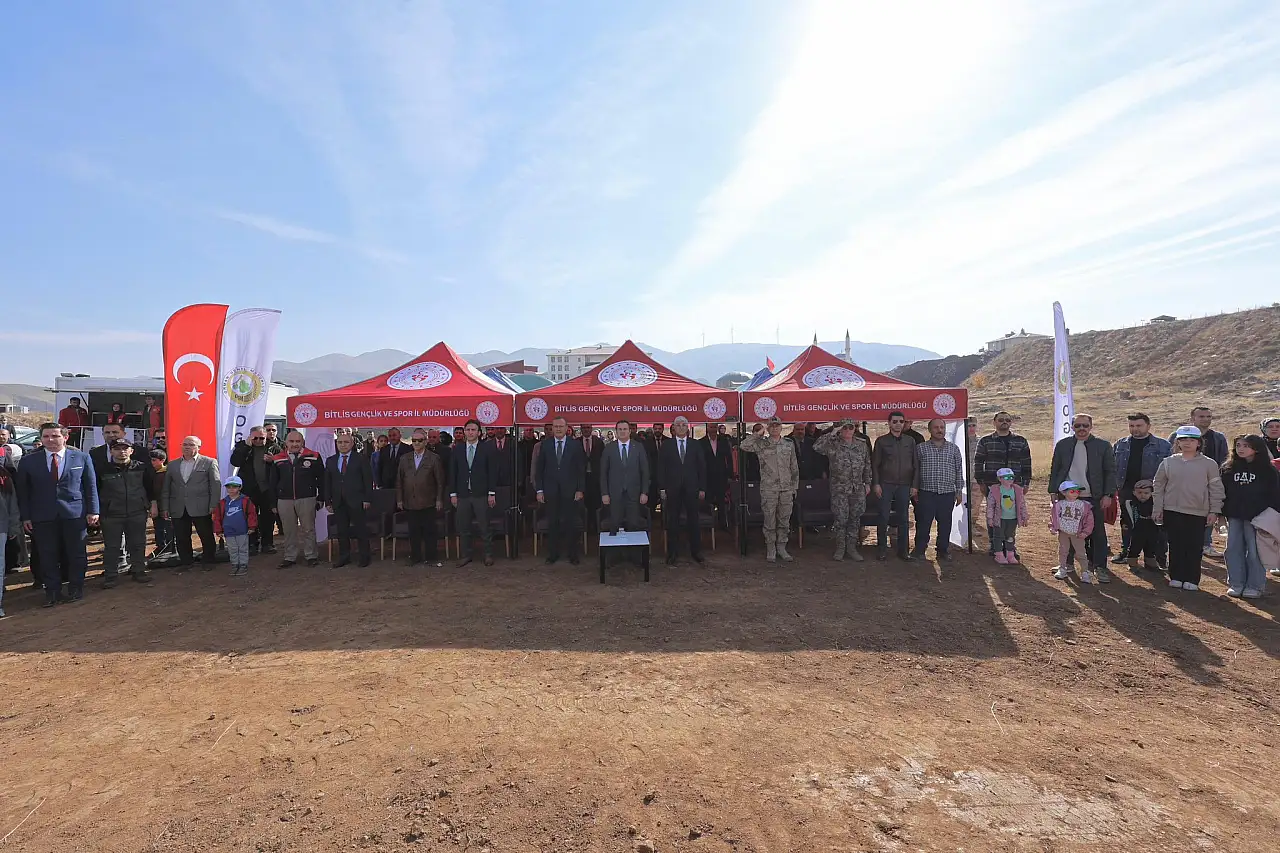 Bitlis'te 11 Kasım Milli Ağaçlandırma Günü Etkinliği Gerçekleştirildi