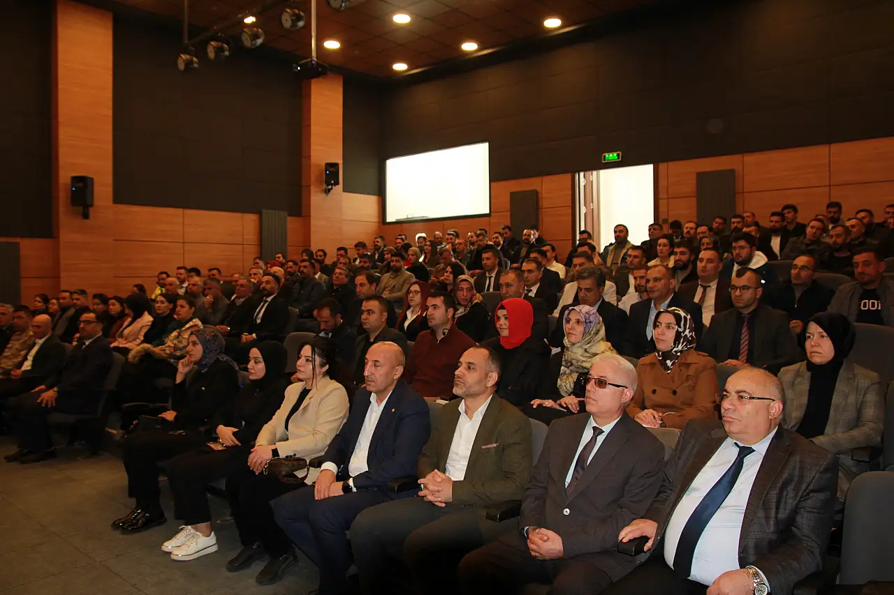 Doğubayazıt'ta okul yöneticilerine iletişim eğitimi verildi