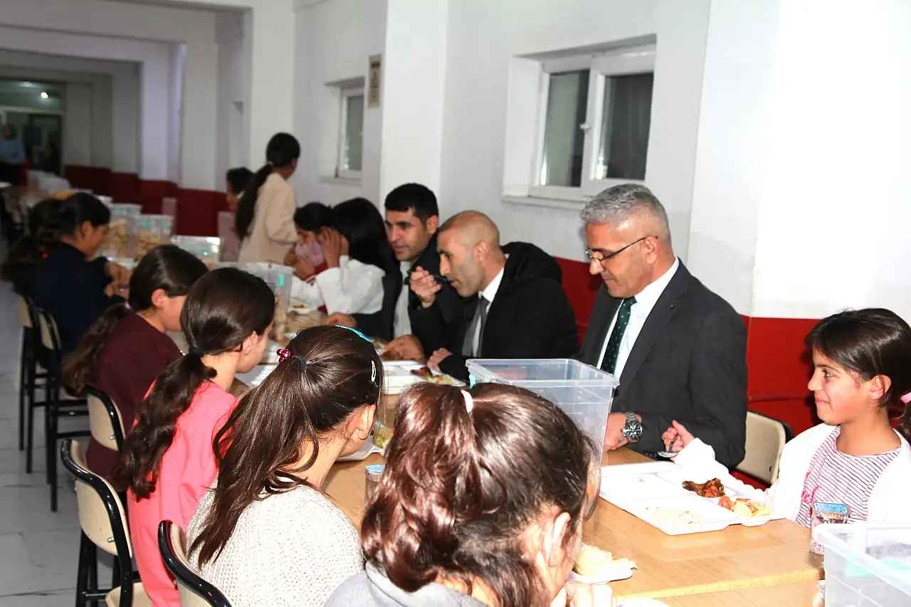 Doğubayazıt'ta YBO öğrencileri akşam etüdünde ziyaret edildi