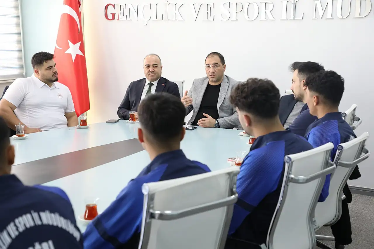 Ağrı'nın genç hentbolcuları 2. Lig vizesi aldı