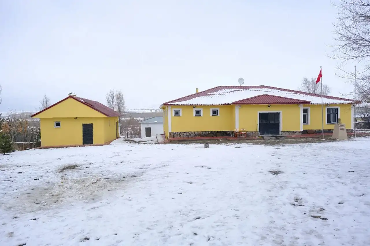 Çakıroba Köyü'nün yeni ilkokul binası tamamlandı