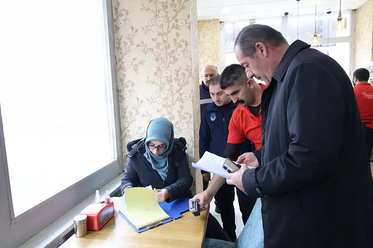 Ağrı'da zabıta ekipleri gıda işletmelerini tek tek denetledi