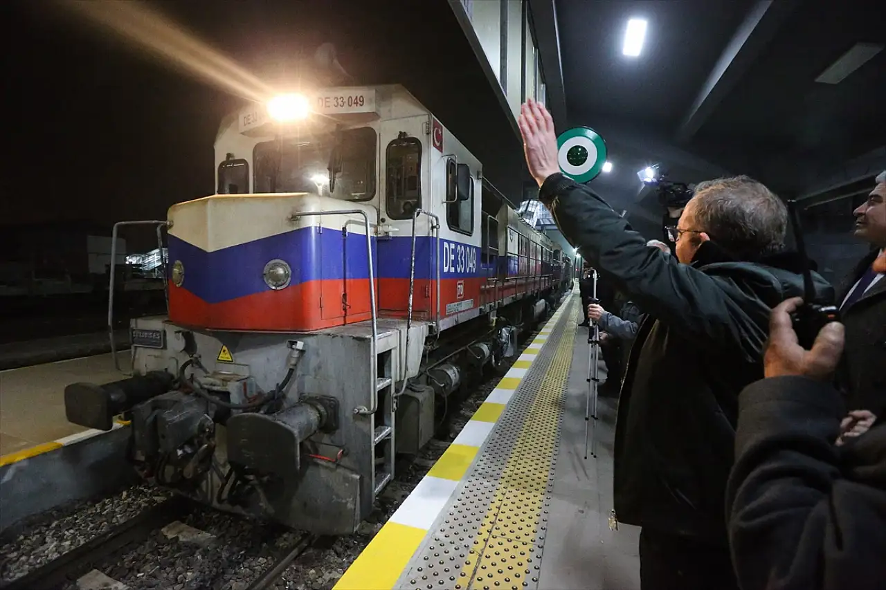 Doğu'nun efsane yolculuğu turistik Doğu Ekspresi Kars'a vardı