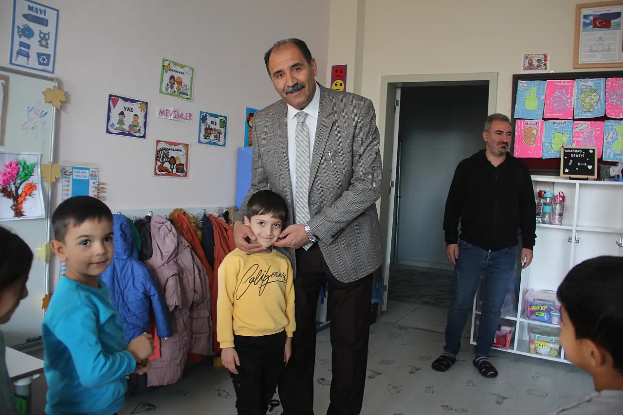 Iğdır İl Millî Eğitim Müdürü Aziz Gün'den Okullara Ziyaret