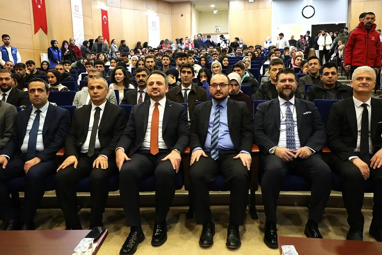 Gençlik ve Spor Bakan Yardımcısı Dr. Enes Eminoğlu, Üniversitede Gençlerle Buluştu