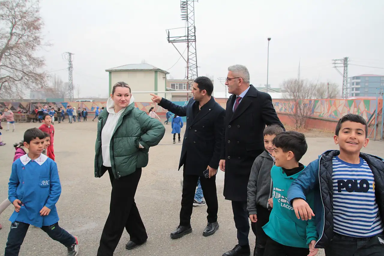 14 Nisan İlkokulun'da miniklerin coşkusu yüzleri güldürdü