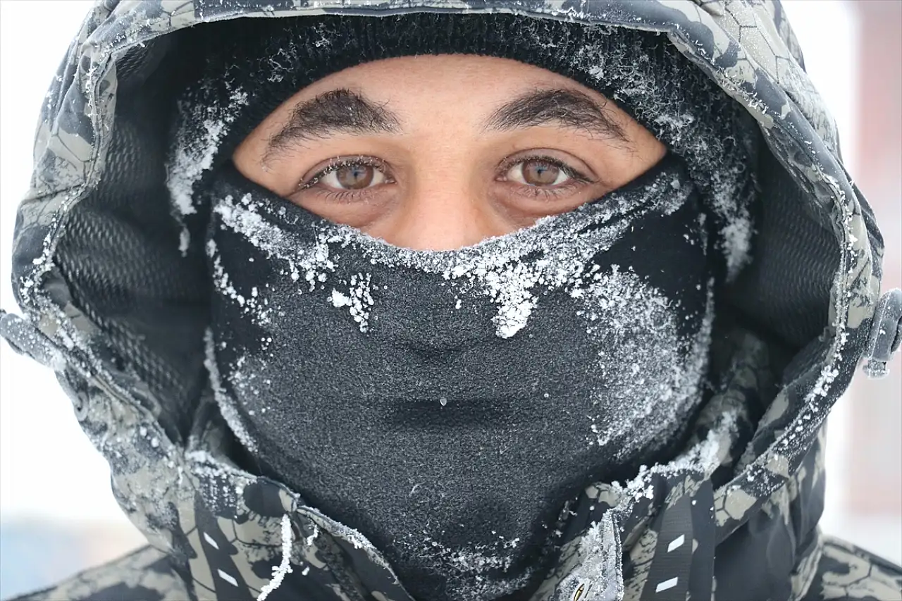 Ağrı'da eksi 26 dereceyle kış sert yüzünü gösterdi