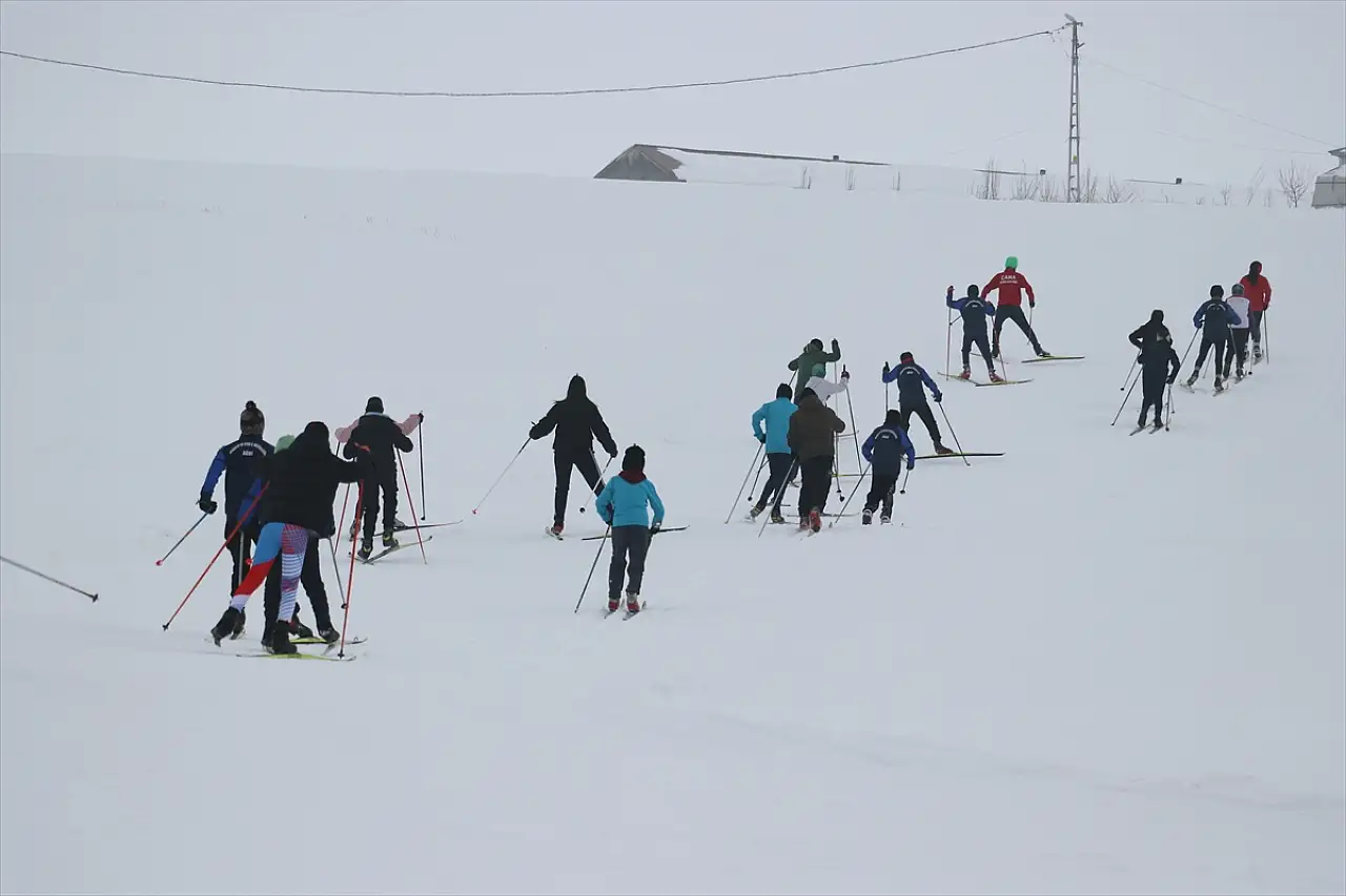 Ağrı'nın dağlarında geleceğin sporcuları yetişiyor