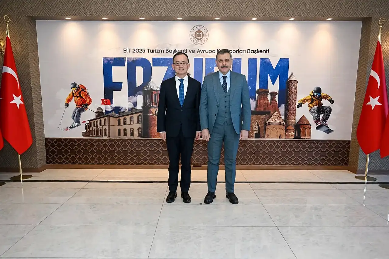 Çin Büyükelçisi Jiang Xuebin, Erzurum Valisi Mustafa Çiftçi'yi Ziyaret Etti