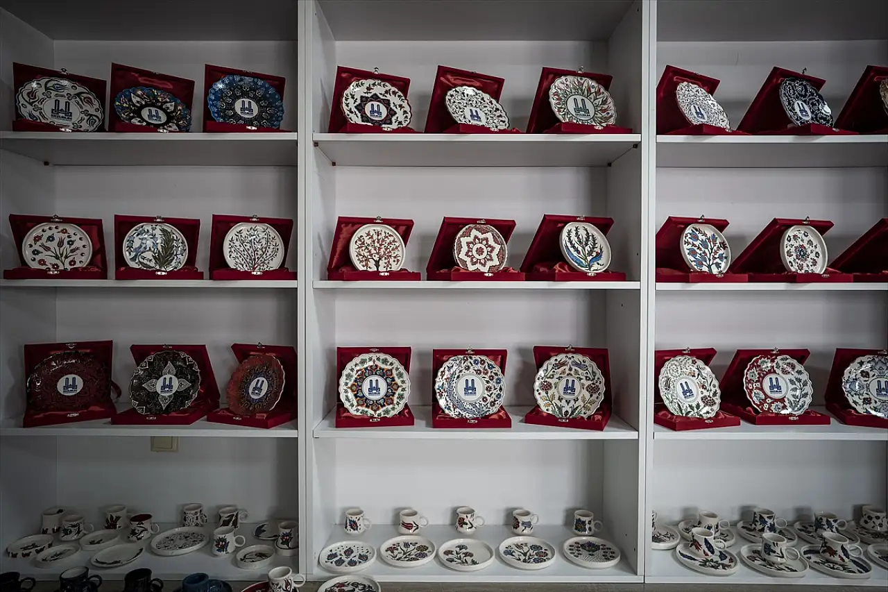 Erzurum'da çini sanatı yeniden canlanıyor