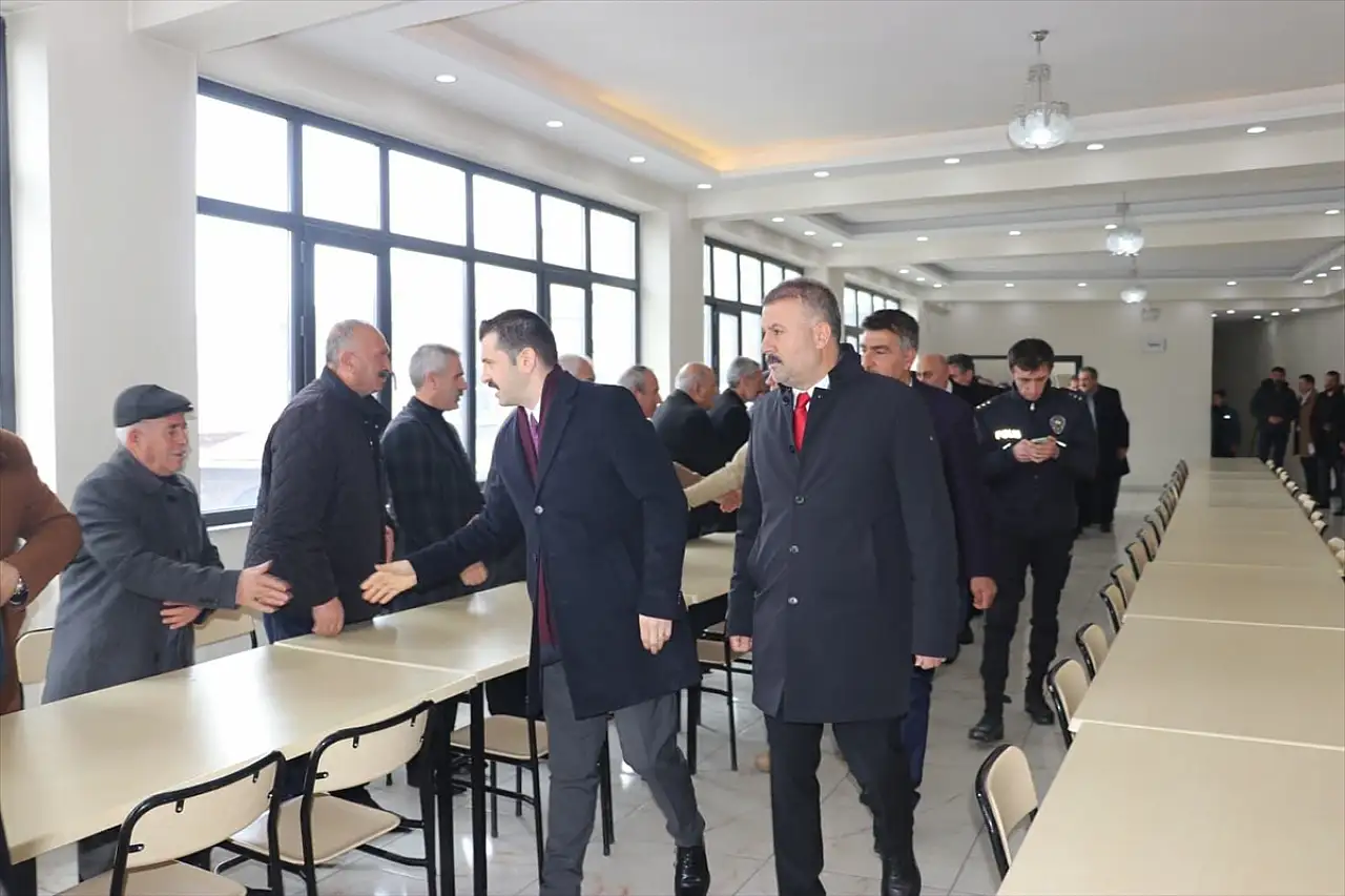 Tutak'ta kaymakam ve başkan devreye girdi, husumet bitti