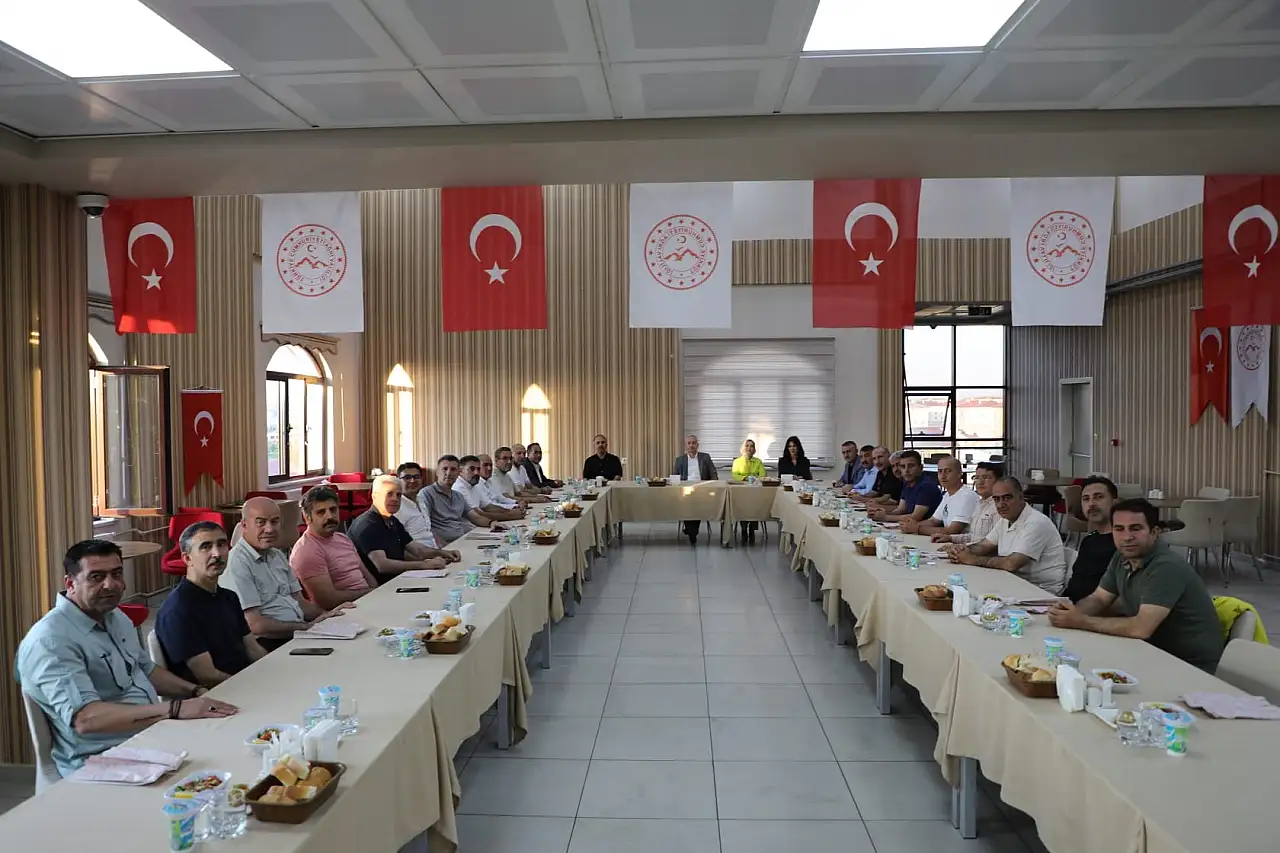 Ağrı'ya 5 yıl sonra veda etti! Kökrek görevi devrediyor