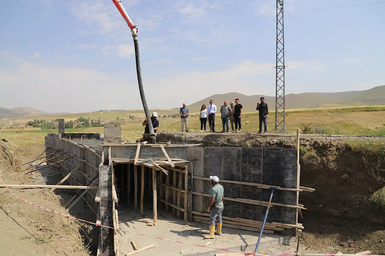 Doğubayazıt'ta ulaşımı rahatlatacak proje hızla yükseliyor