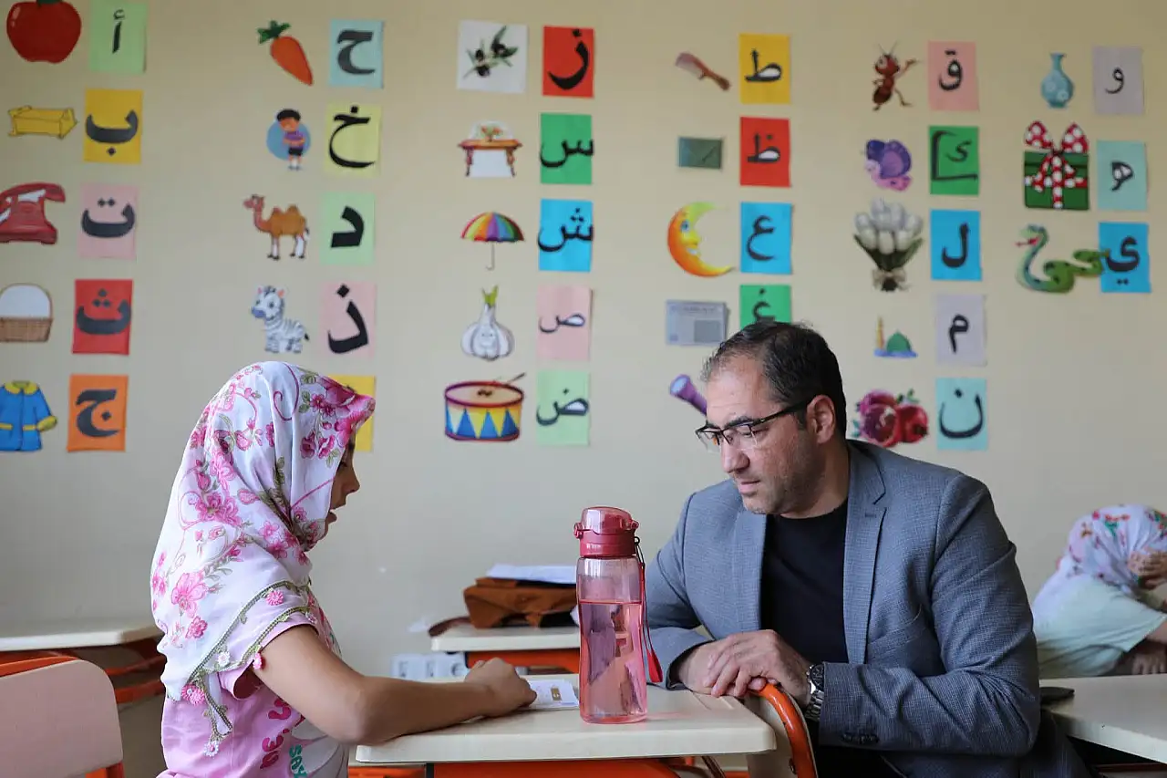 Müdür Çelebi Patnos'ta yaz spor okulları ve el sanatları kurslarını ziyaret etti