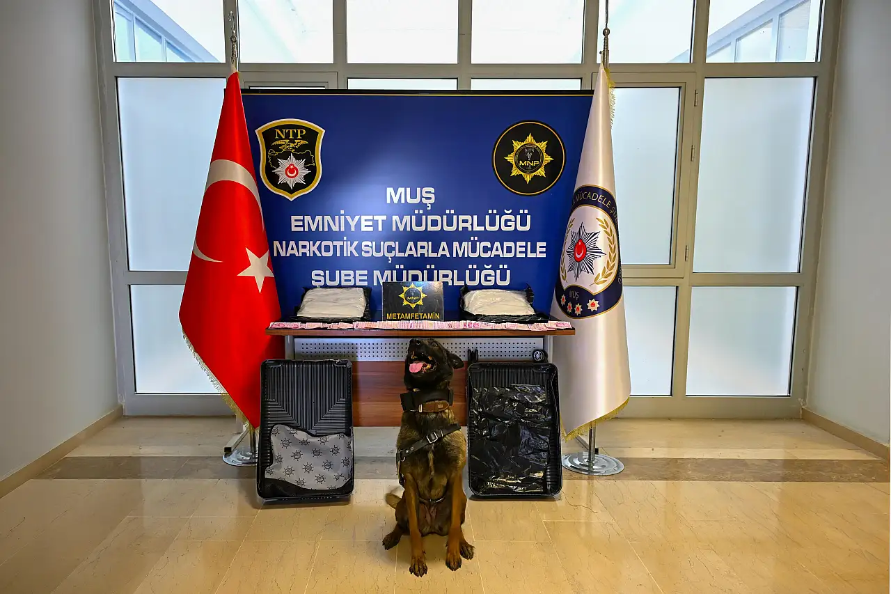 Muş'ta uyuşturucu operasyonu: Valizden 3 kilo 93 gram metamfetamin çıktı