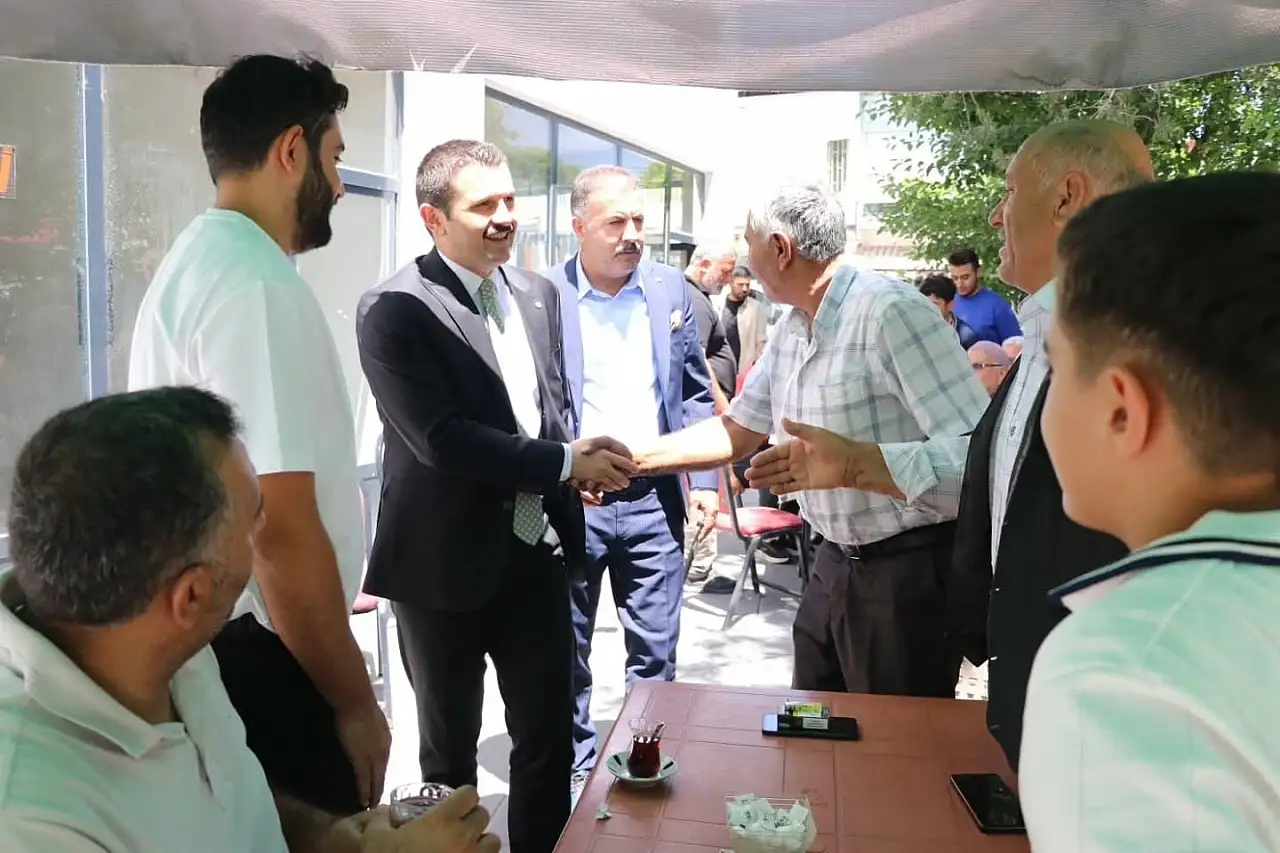 Tutak'ta Kaymakam Ahmet Coşkun vatandaşlarla bir araya geldi