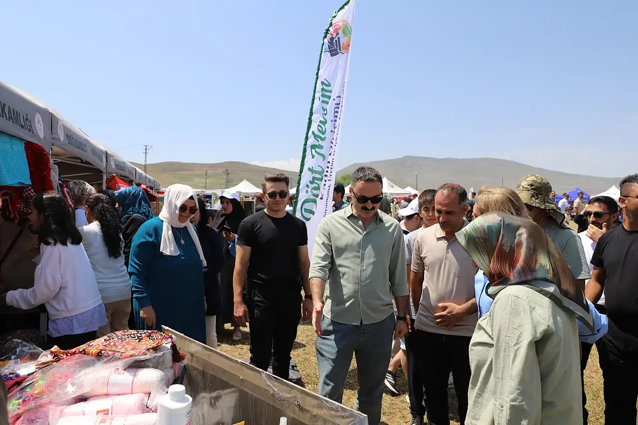 Balık Gölü Festivali'nde Doğubayazıt ADEM stantlarına yoğun ilgi