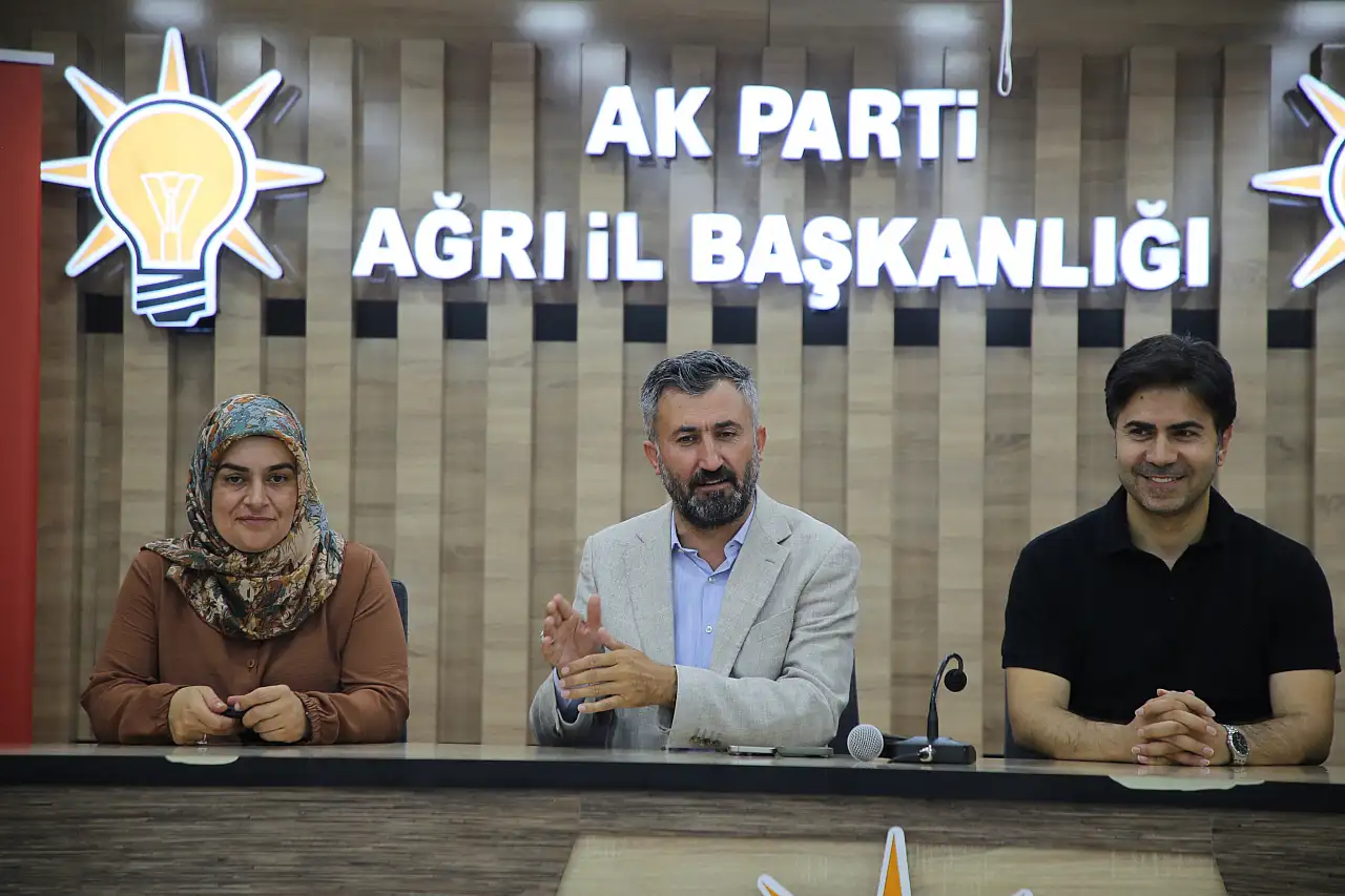 AK Parti Ağrı'da yeni dönem hedefleri masaya yatırıldı