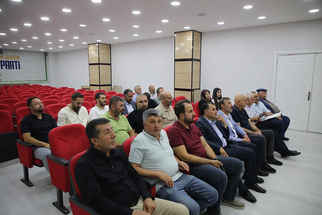 AK Parti Ağrı'da yeni dönem hedefleri masaya yatırıldı