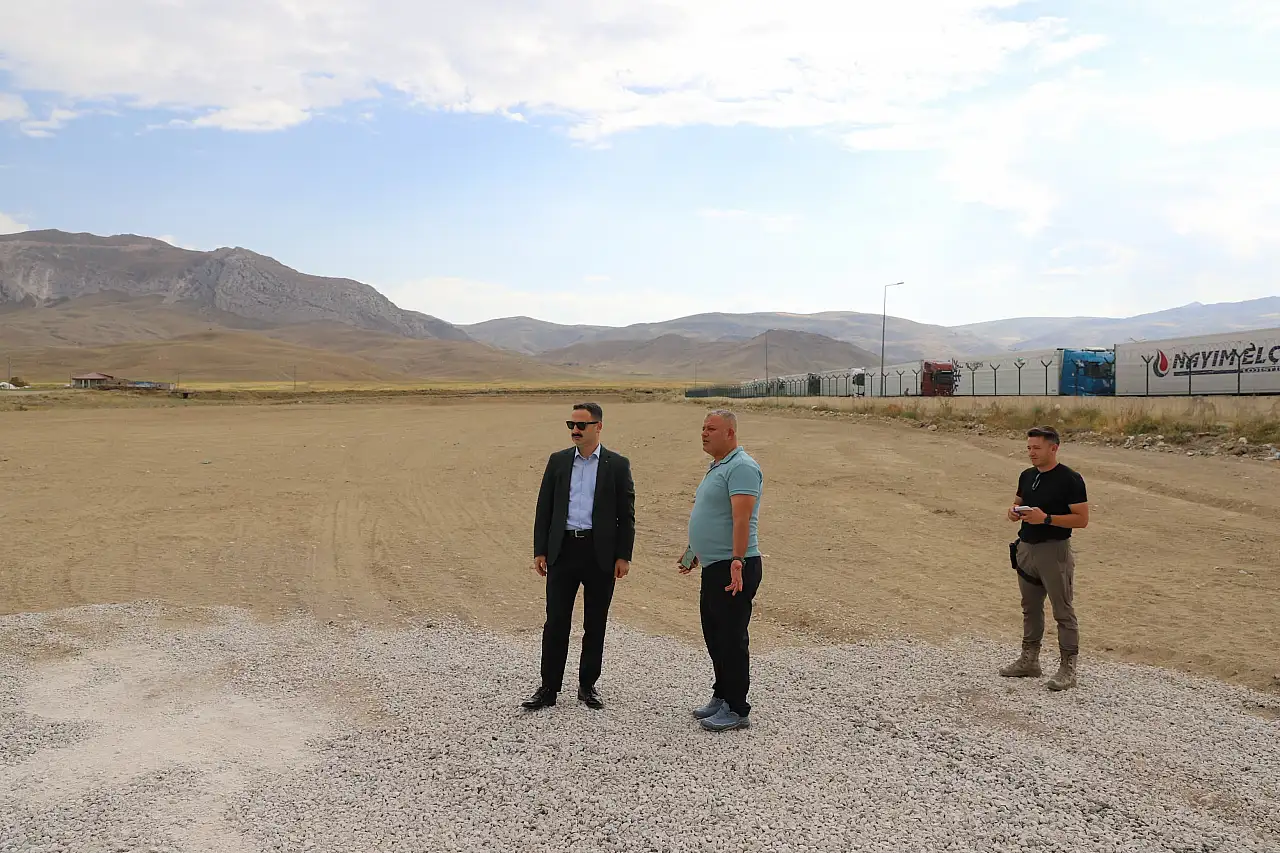 Doğubayazıt'ta ilave TIR parkı için çalışmalar sürüyor