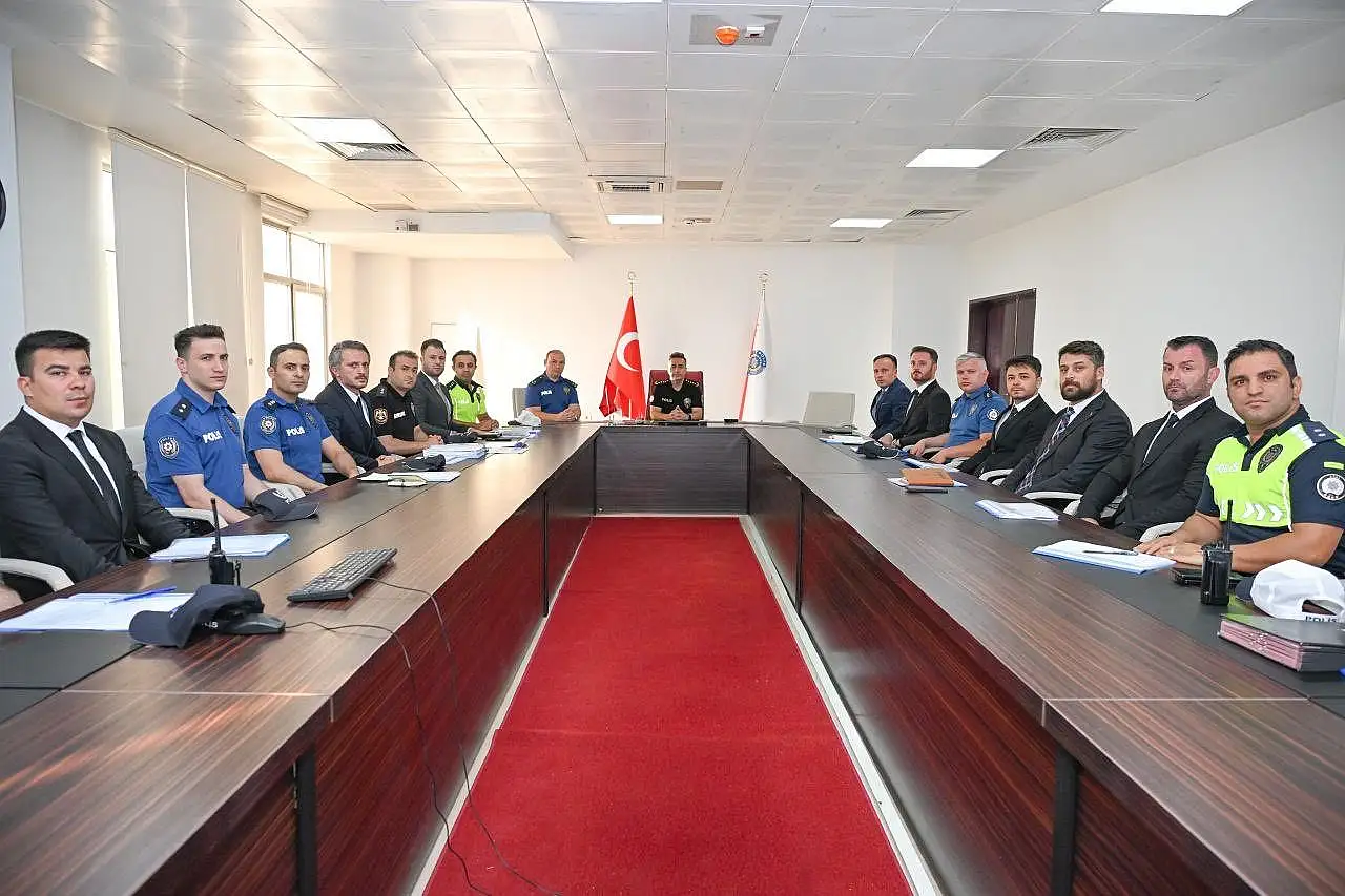 Emniyet Müdürü Önder Doğubayazıt Emniyet Müdürlüğü'nü ziyaret etti