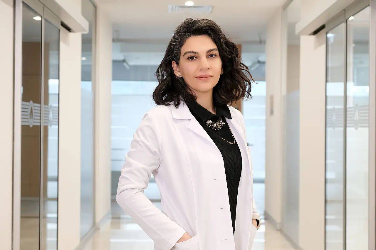 Estetik bir gülüşün sırrı sağlıklı diş etlerinde