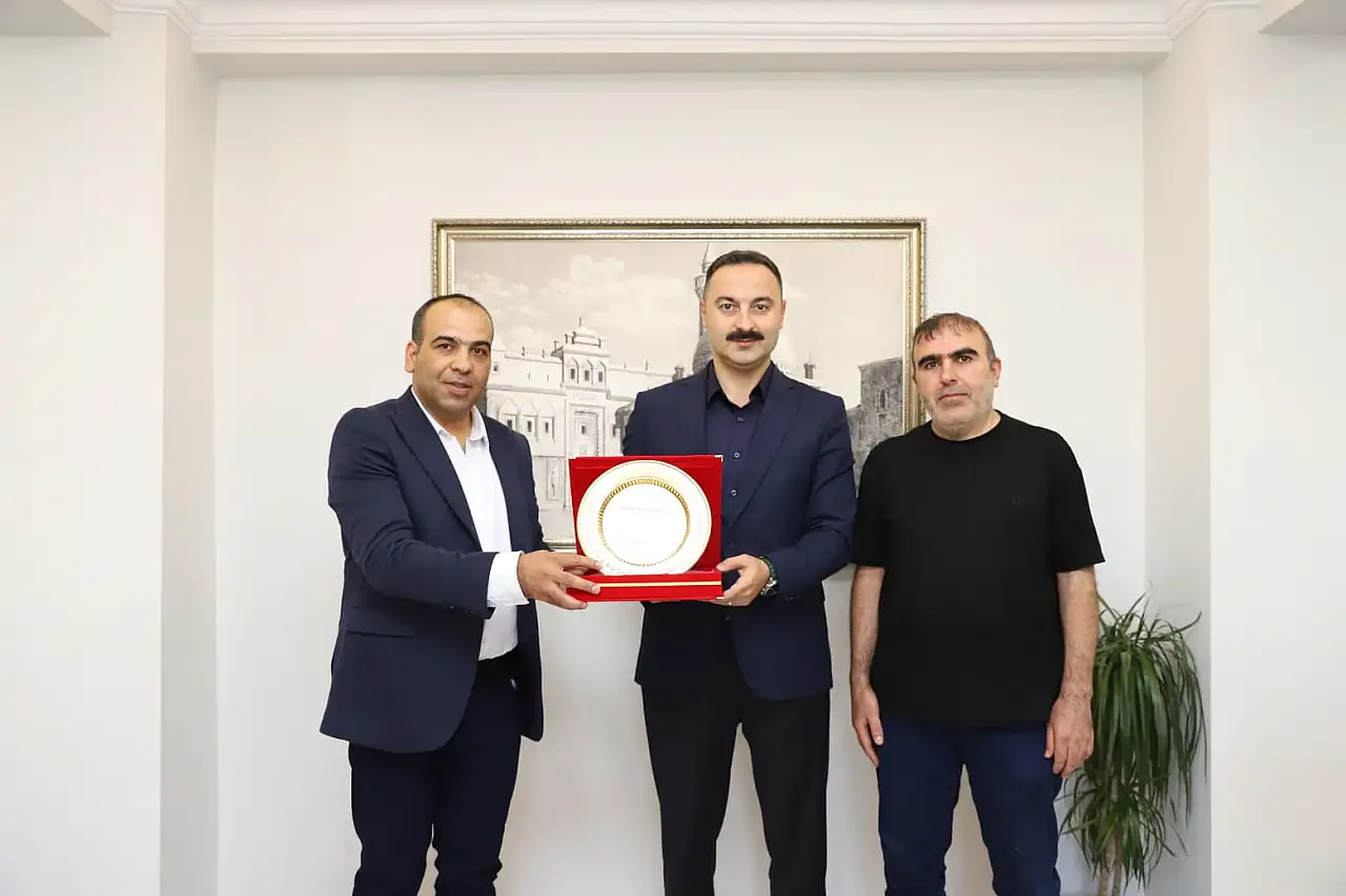 Karaköse Haber'den Doğubayazıt Kaymakamı Mustafa Ayvat'a başarı dileği