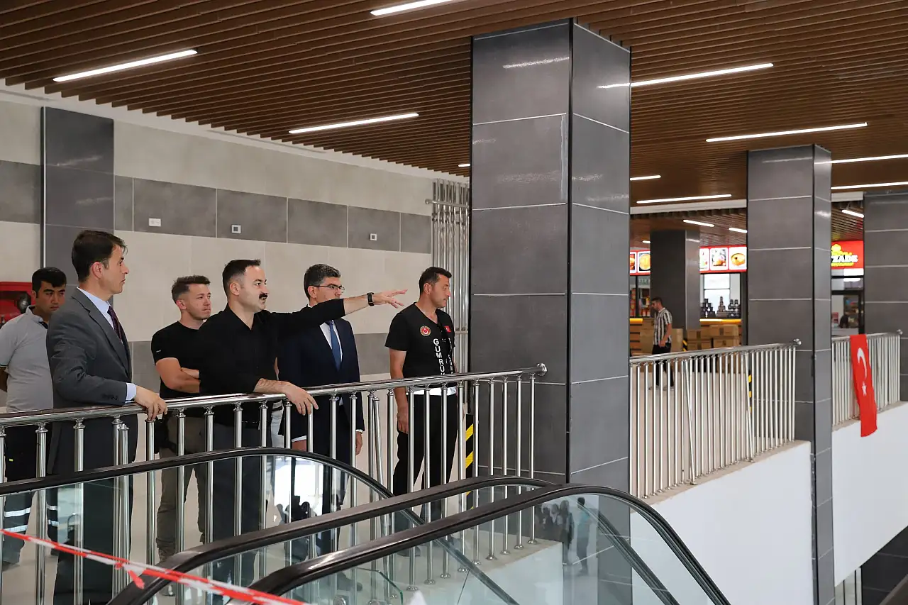 Kaymakam Ayvat Gürbulak Gümrük Müdürlüğü'nde işleyişi yerinde inceledi