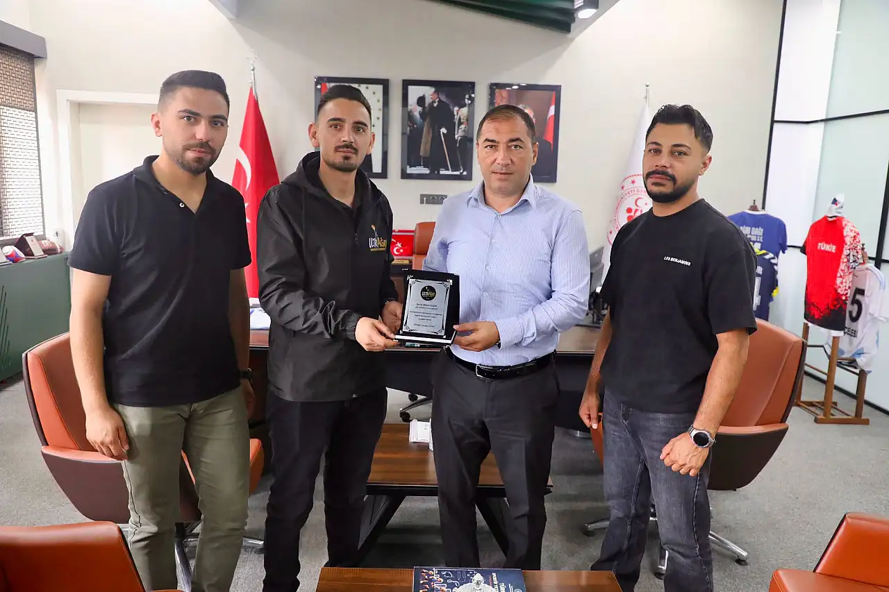 UltrAğrı'dan Ağrı Gençlik ve Spor İl Müdürlüğüne anlamlı ziyaret