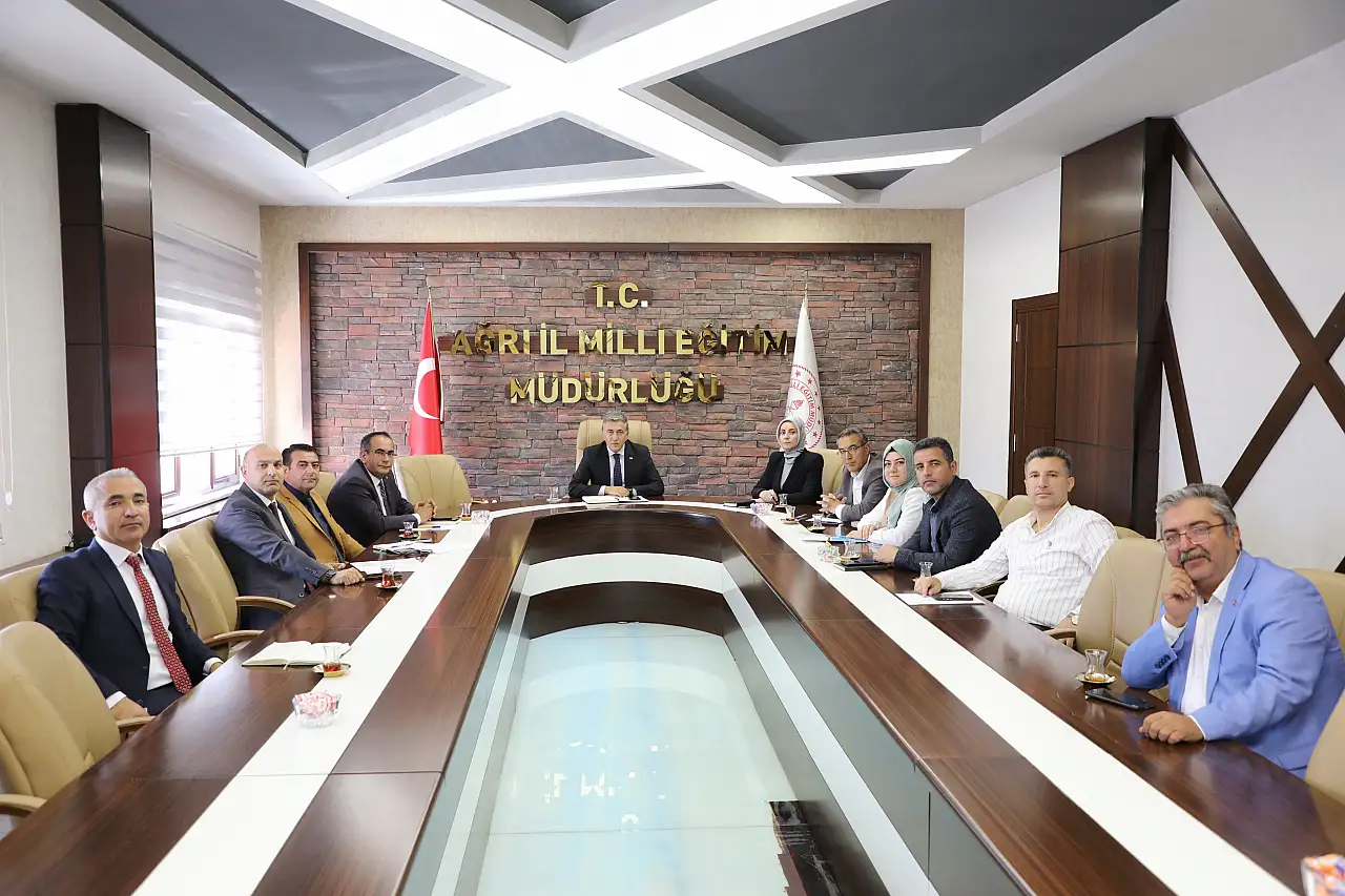 Ağrı'da yeni eğitim yılı öncesi hazırlıklar masaya yatırıldı