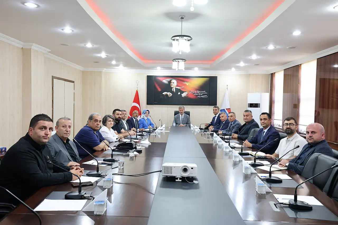 AİÇÜ yeni akademik yıl öncesi yol haritasını belirliyor