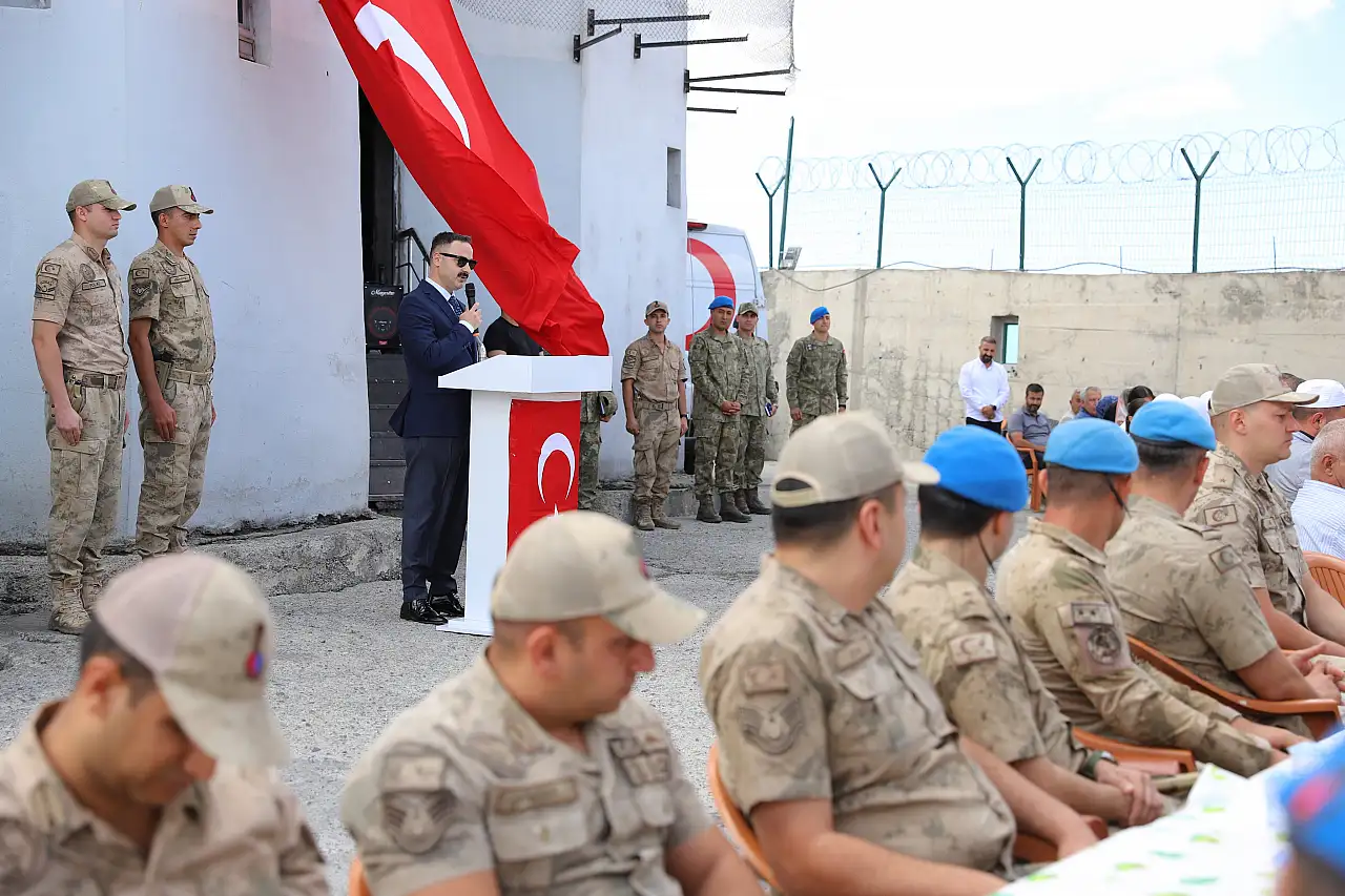 Doğubayazıt'ta 10 Şehit Dualarla Anıldı