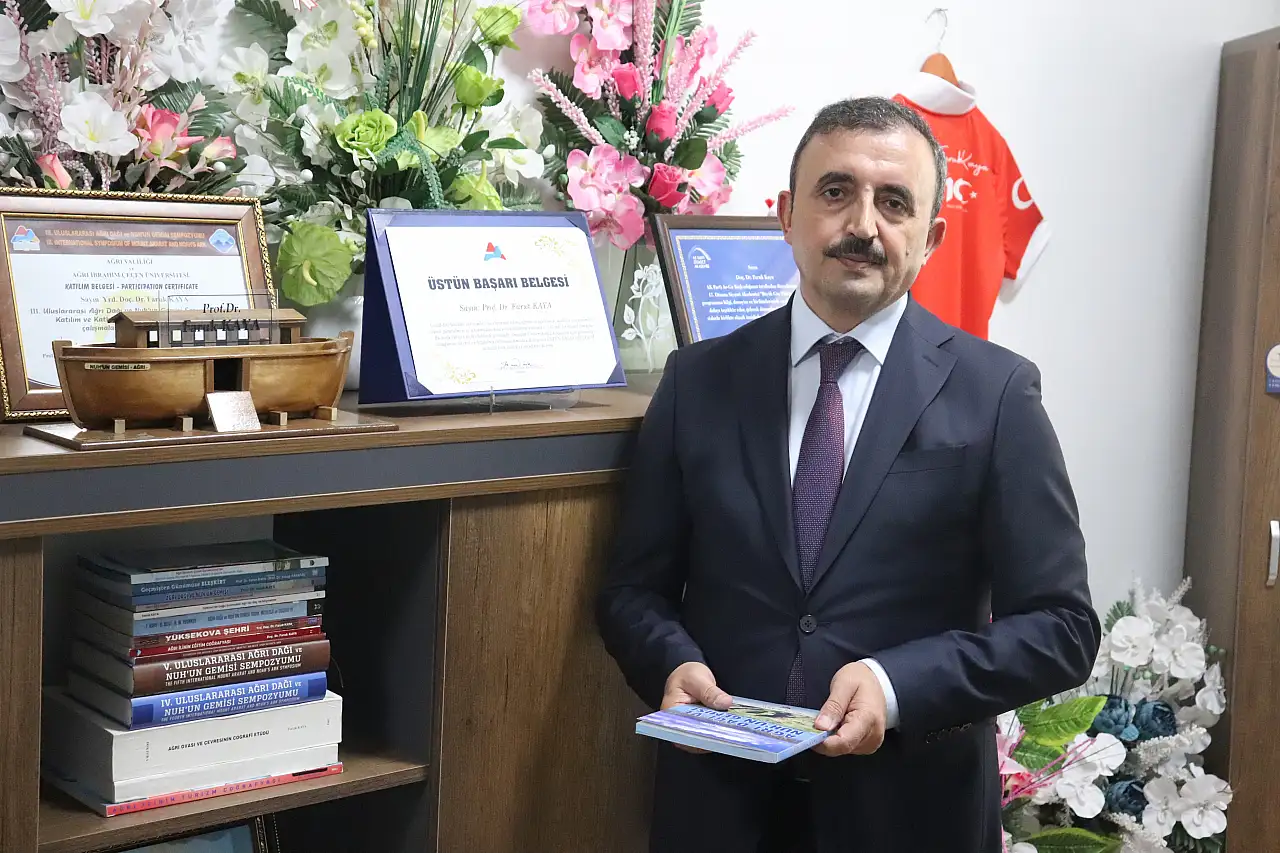 Prof. Dr. Faruk Kaya: 'İçeride huzur, dışarıda güç Türkiye'nin önünü açacak'