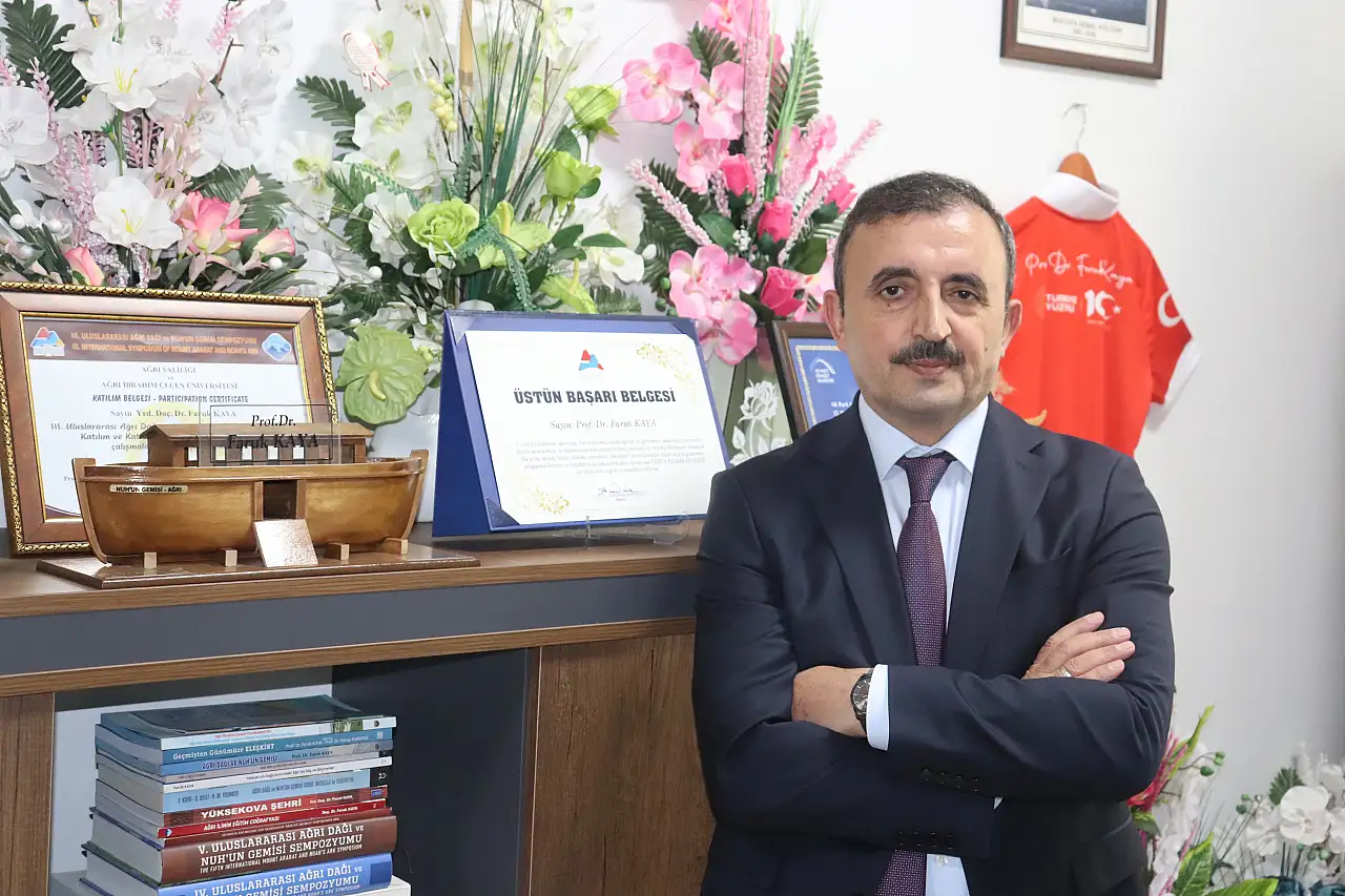 Prof. Dr. Faruk Kaya: 'İçeride huzur, dışarıda güç Türkiye'nin önünü açacak'
