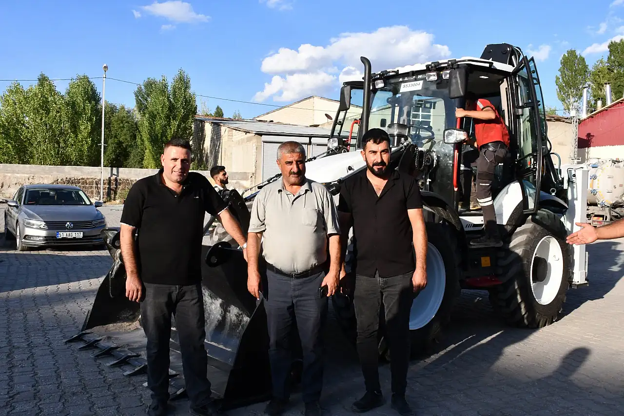 Patnos Belediyesi makine parkını güçlendirdi