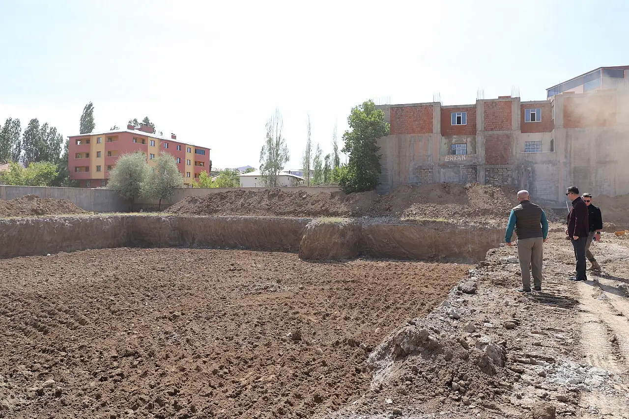 Doğubayazıt'ın yeni Hükümet Konağı için çalışmalar sahada başladı