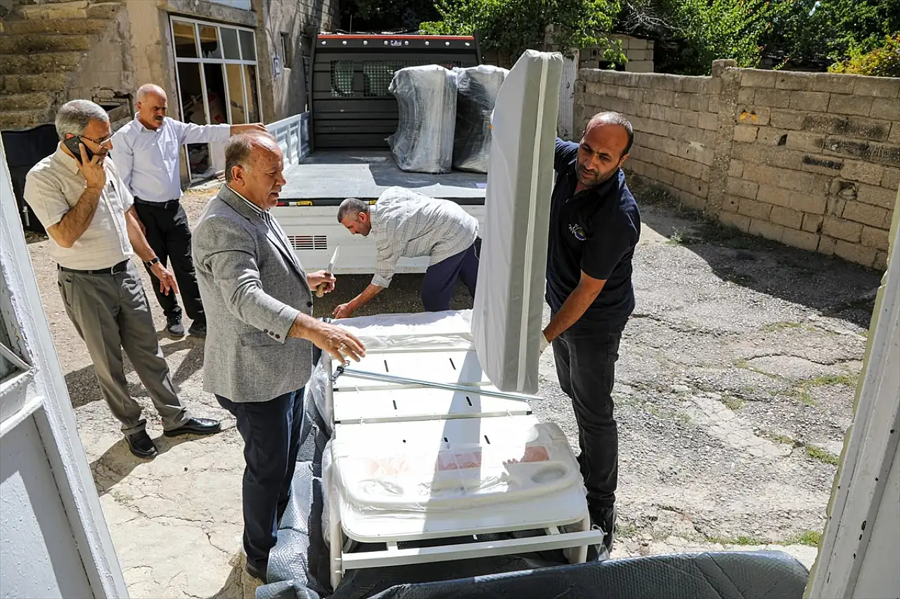 Van'da yatağa bağımlı hastalara motorlu hasta yatağı desteği sürüyor