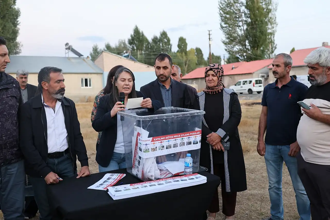 Ağrı'da 4 mahalle sandığa gitti: 12 proje halkın oyuyla belirlendi