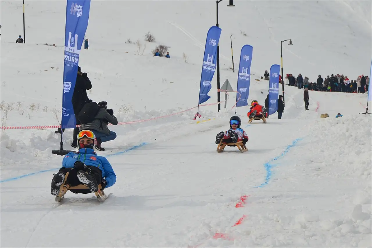 Erzurum'da 'Gelenekten Geleceğe Kış Oyunları Festivali' düzenlendi