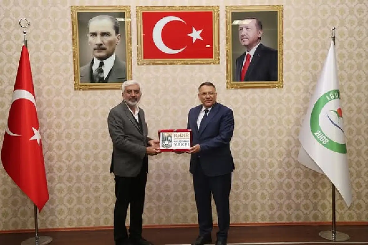 Rektör Gürel, IÜGEV Yönetimini Kabul Etti